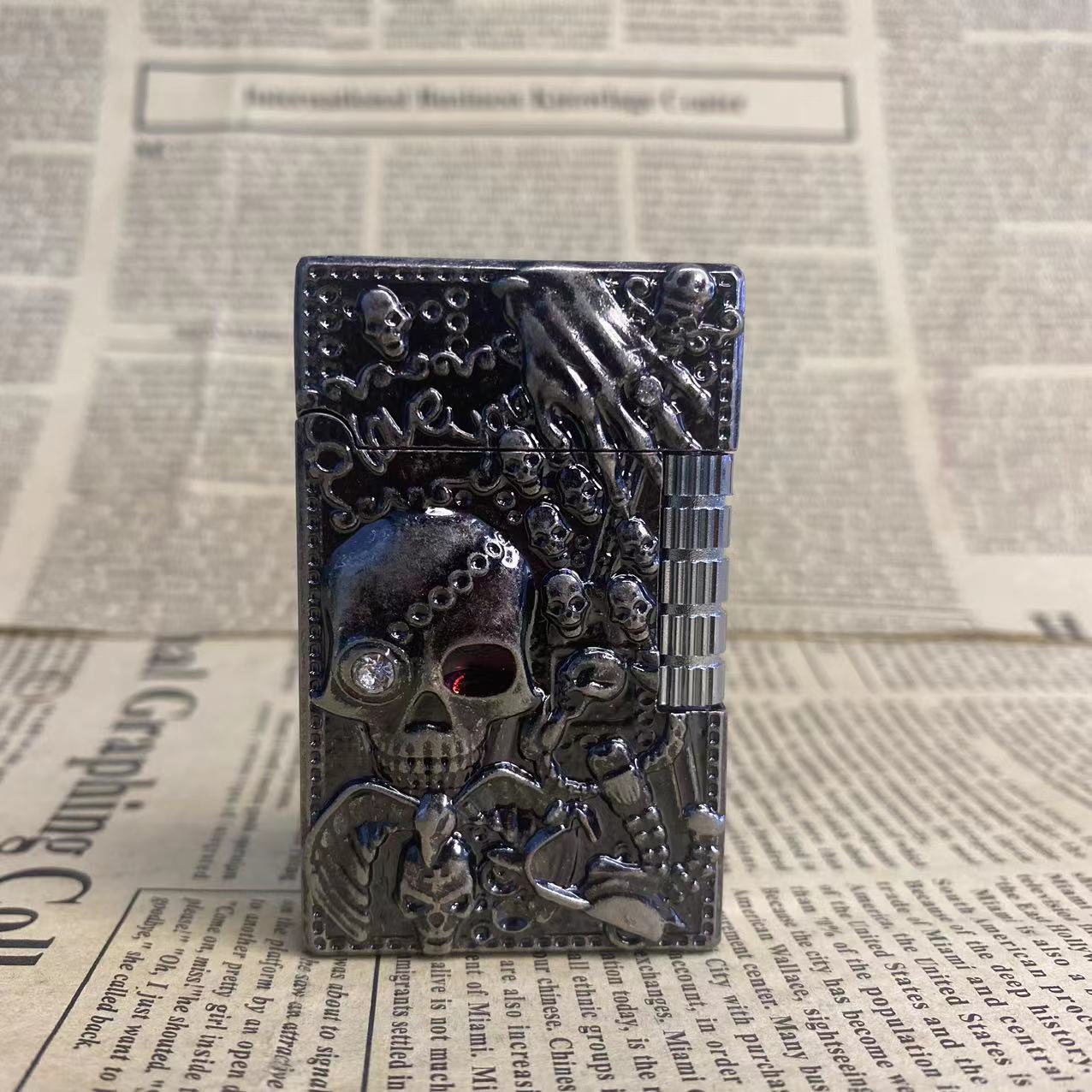 Skull Diamond Lighter